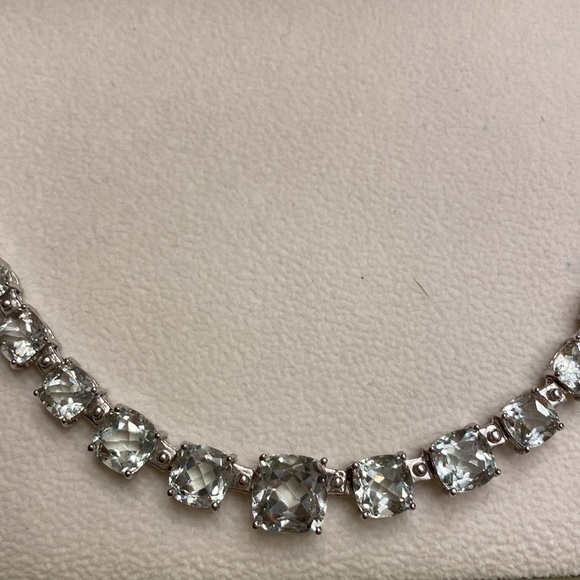 Stunner!! Sterling silver and quartz 17 inch necklace - Picture 2 of 7